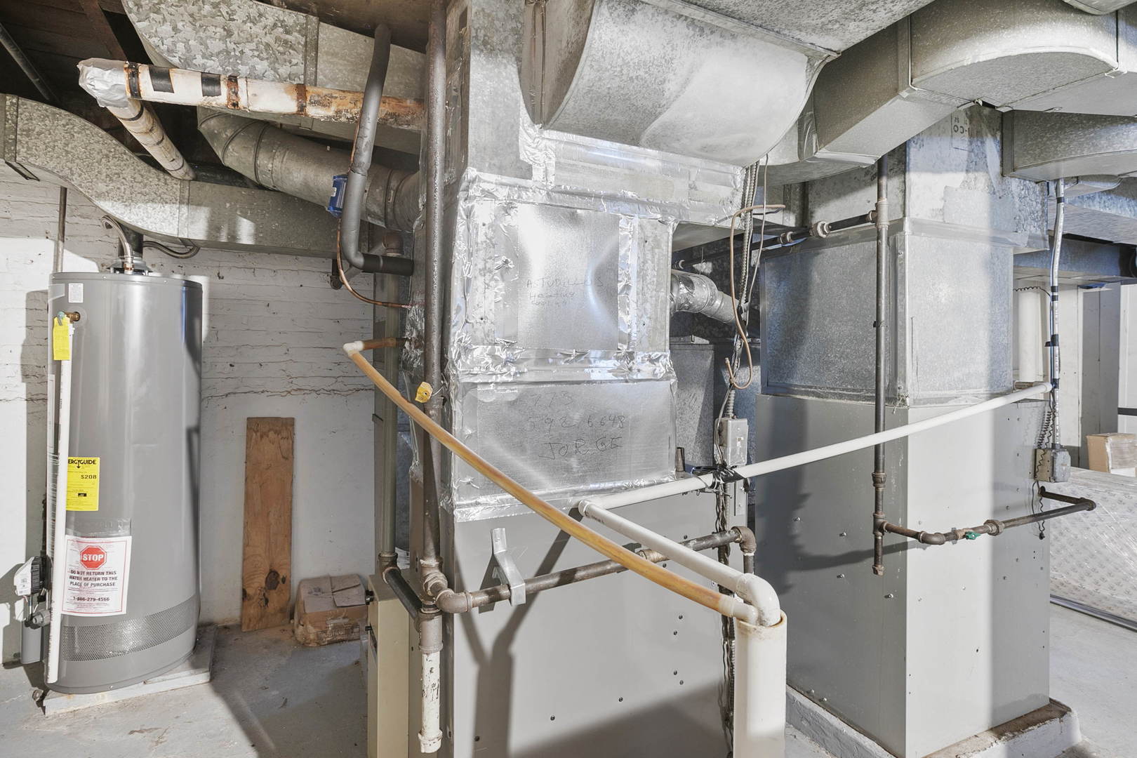 6133 West Rosedale Avenue Chicago, IL 60646 - Photo 5 of 11 a view of closet