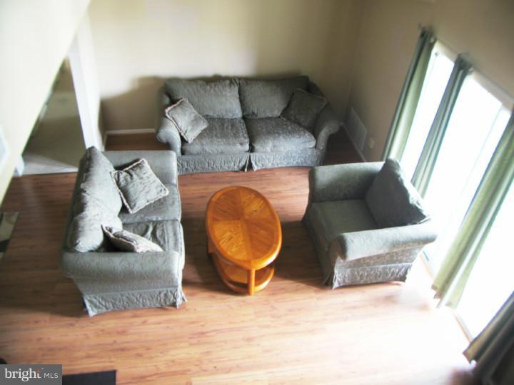 2002 Tanglewood Court Sewell, NJ 08080 - Photo 4 of 18