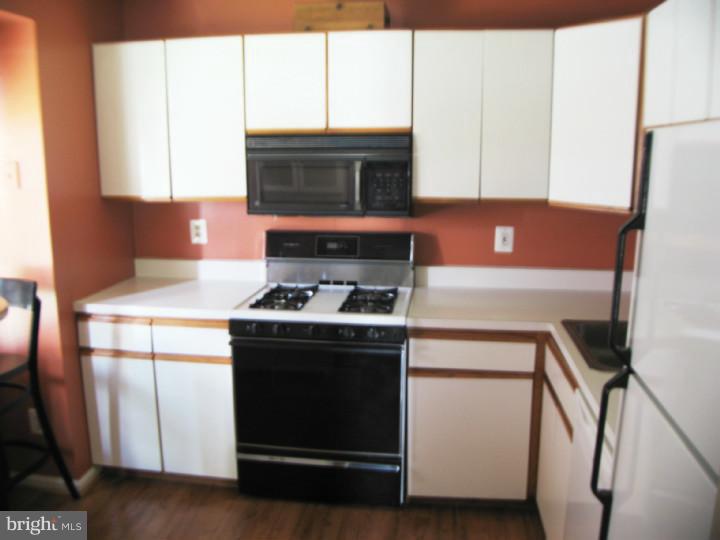 2002 Tanglewood Court Sewell, NJ 08080 - Photo 6 of 18