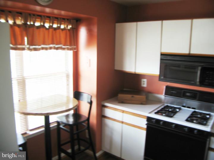 2002 Tanglewood Court Sewell, NJ 08080 - Photo 7 of 18