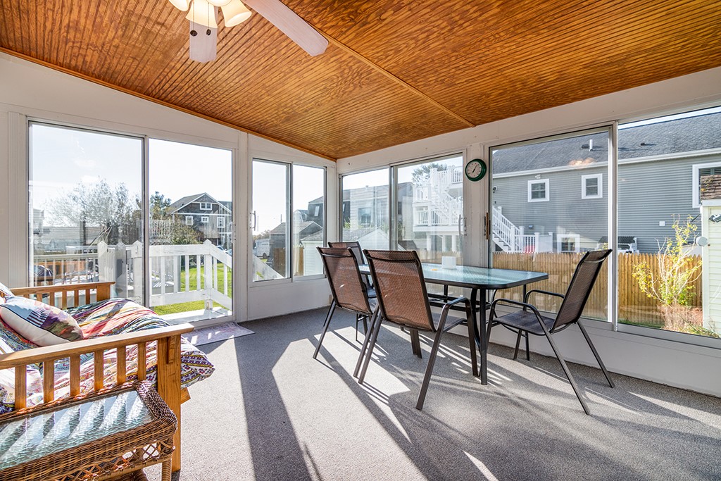 18 Greenbrier Road Narragansett, RI 02882 - Photo 9 of 26