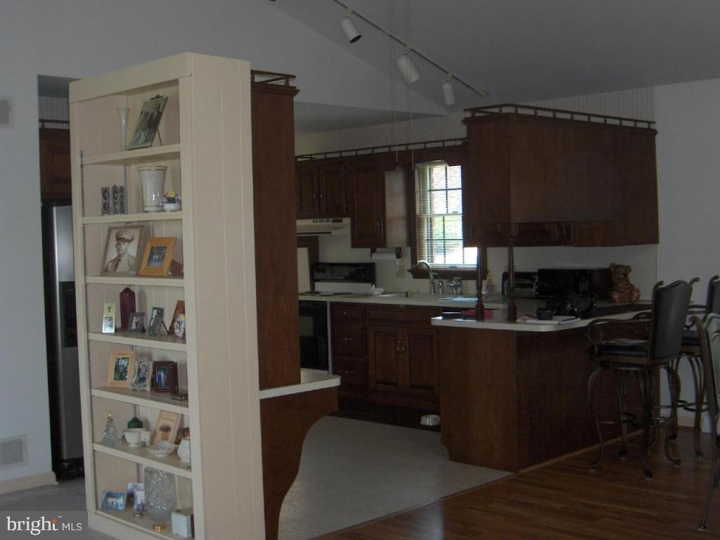 2000 Creek Hill Road Lancaster, PA 17601 - Photo 7 of 11 Gallery Image 7