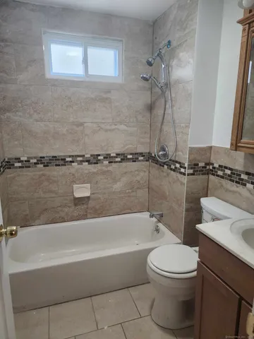 $2,000 | 120 Easton Avenue, Waterbury, CT 06704