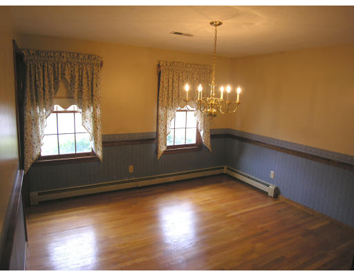 10 Wight Farm Road Natick, MA 01760 - Photo 4 of 6 Gallery Image 4