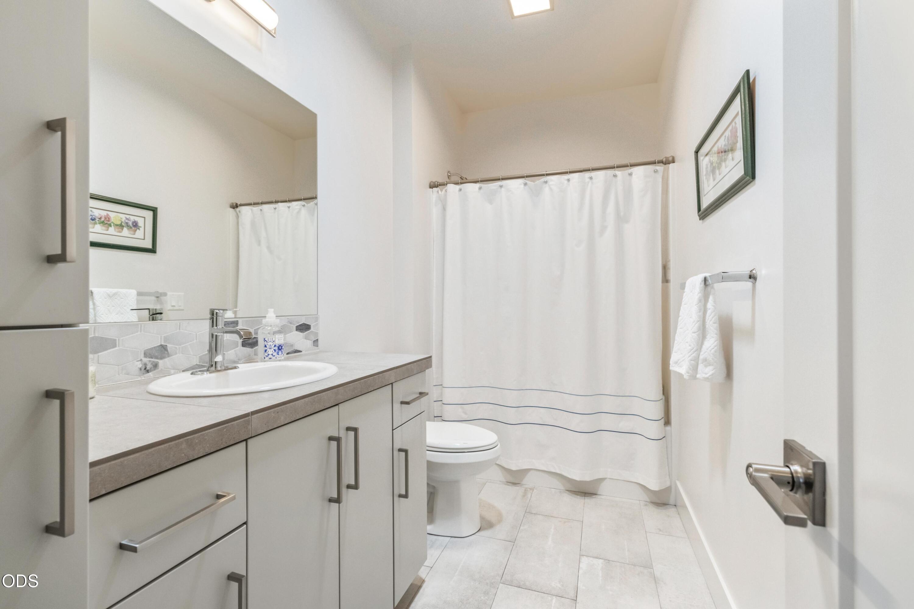 63177 Iner Loop Bend, OR 97701 - Photo 22 of 39