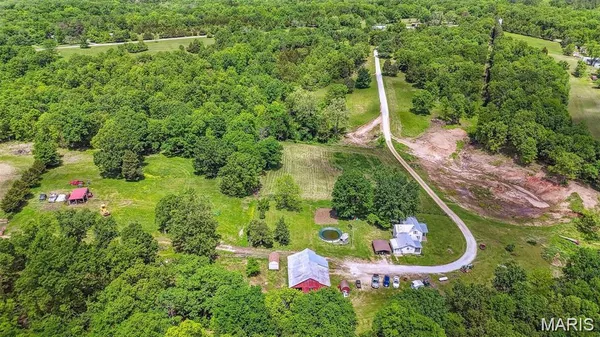 $485,000 | 12971 Cowboy Drive, De Soto, MO 63020