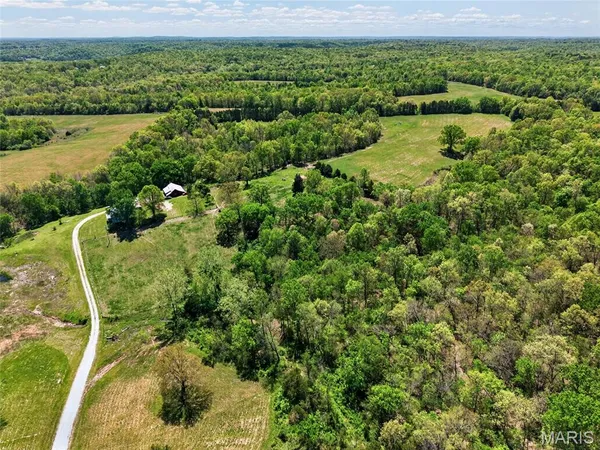 $485,000 | 12971 Cowboy Drive, De Soto, MO 63020