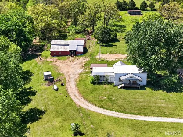 $485,000 | 12971 Cowboy Drive, De Soto, MO 63020
