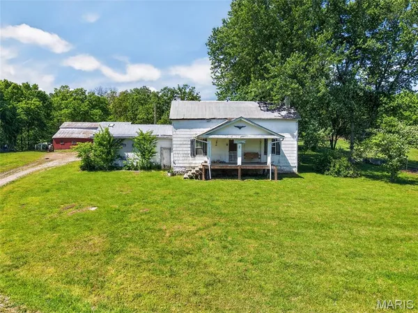 $485,000 | 12971 Cowboy Drive, De Soto, MO 63020