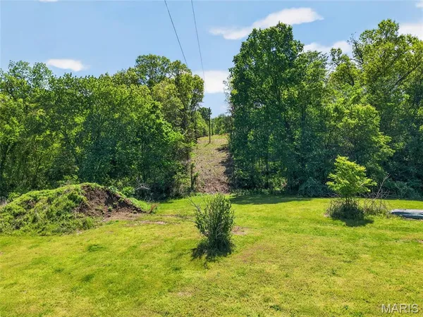 $485,000 | 12971 Cowboy Drive, De Soto, MO 63020