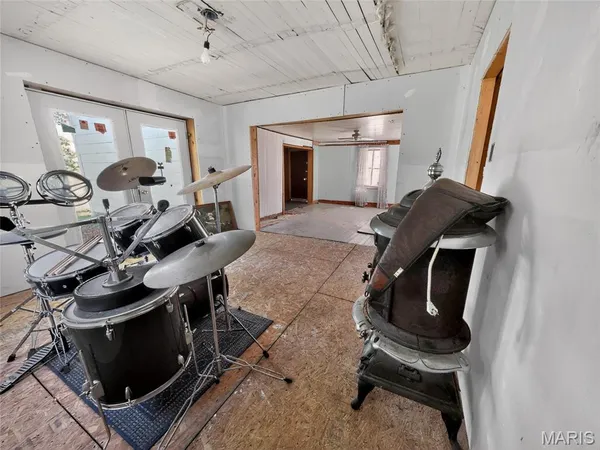 $485,000 | 12971 Cowboy Drive, De Soto, MO 63020