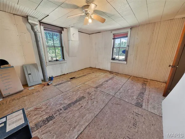 $485,000 | 12971 Cowboy Drive, De Soto, MO 63020