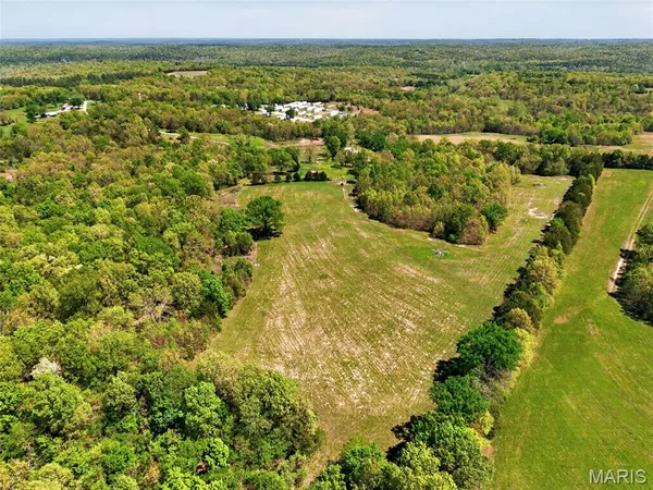 $485,000 | 12971 Cowboy Drive, De Soto, MO 63020