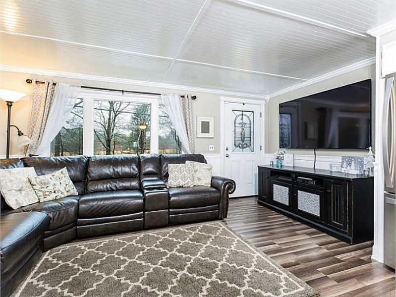 54 S Road Exeter, RI 02822 - Photo 6 of 23 Living Room.