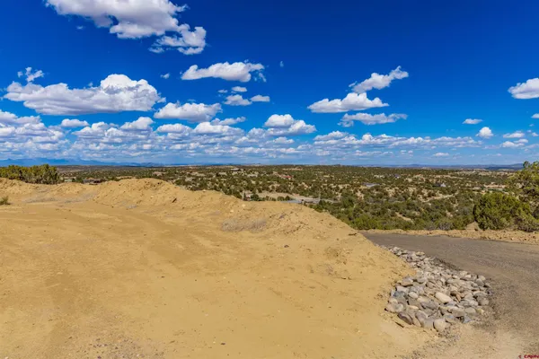 a view of a sky view