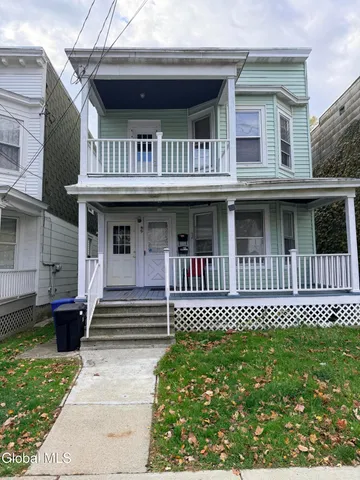 $1,600 | 90 Woodlawn Avenue, Unit 2, Albany, NY 12208