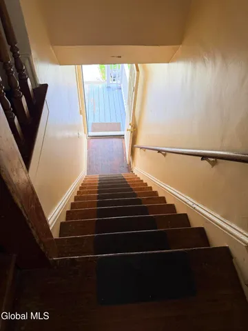 $1,600 | 90 Woodlawn Avenue, Unit 2, Albany, NY 12208