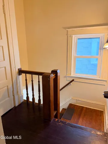 $1,600 | 90 Woodlawn Avenue, Unit 2, Albany, NY 12208