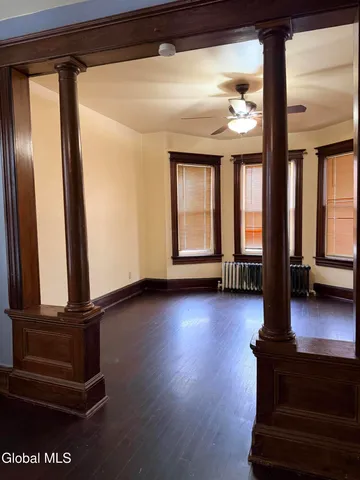 $1,600 | 90 Woodlawn Avenue, Unit 2, Albany, NY 12208