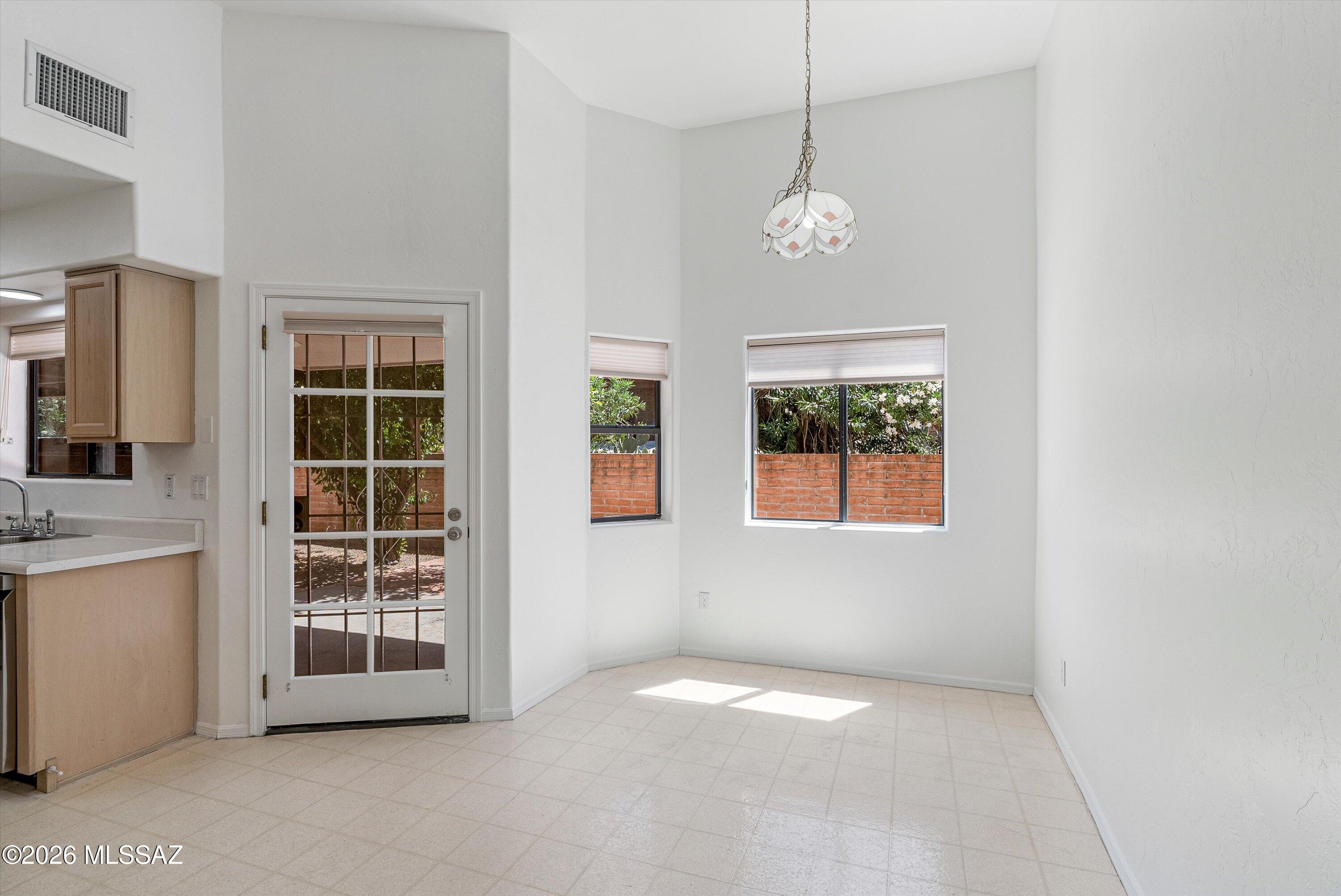 11 West Roma Drive Tucson, AZ 85737 - Photo 15 of 37