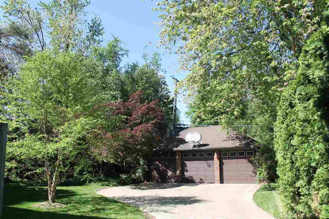1021 Yorkshire Road Grosse Pointe Park, MI 48230 - Photo 4 of 54