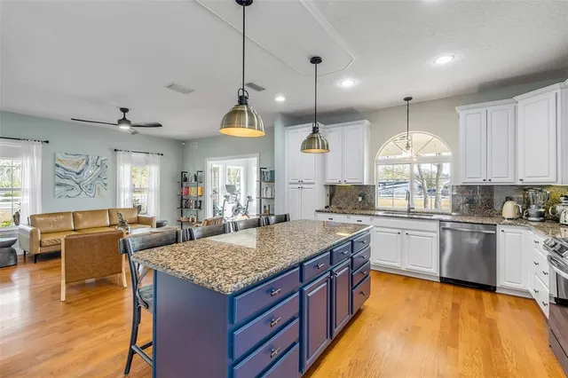 $735,000 | 330 Country Cir Drive East, Port Orange, FL 32128