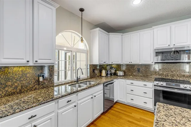 $735,000 | 330 Country Cir Drive East, Port Orange, FL 32128