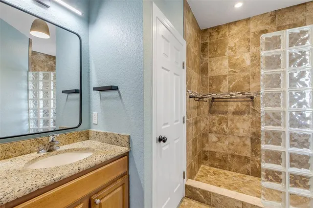 $735,000 | 330 Country Cir Drive East, Port Orange, FL 32128