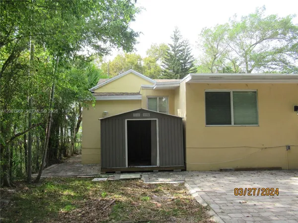 $3,400 | 4245 Southwest 7th Street, Miami, FL 33134