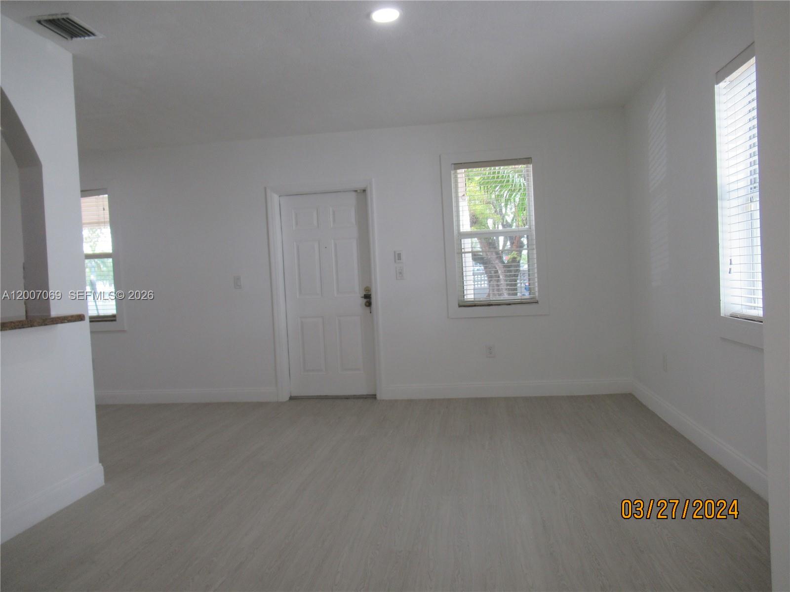 4245 Southwest 7th Street Miami, FL 33134 - Photo 10 of 20