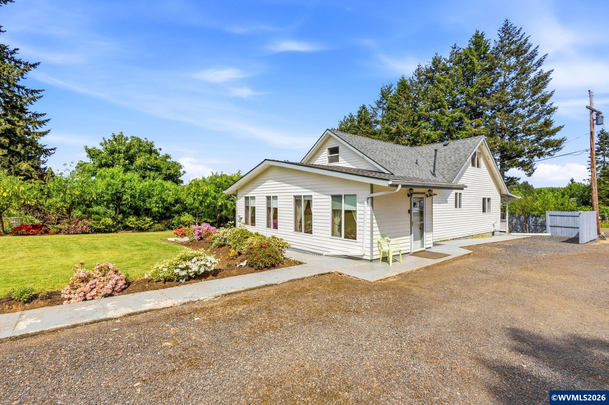27148 Rowell Hill Road Sweet Home, OR 97386 - Photo 3 of 40