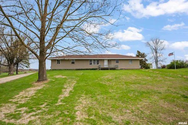 $250,000 | 816 North Stone School Road, Trivoli, IL 61569