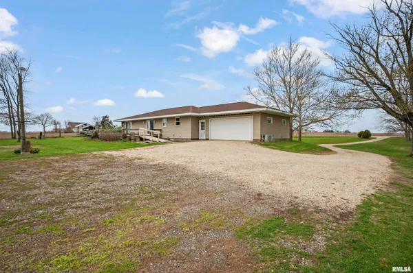 $250,000 | 816 North Stone School Road, Trivoli, IL 61569