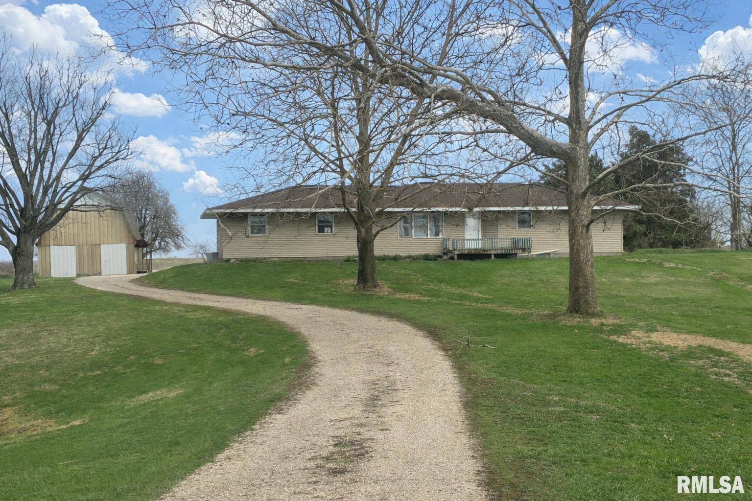 816 North Stone School Road Trivoli, IL 61569 - Photo 2 of 3