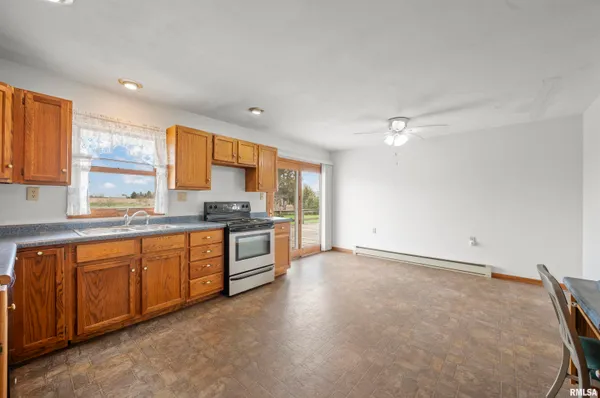 $250,000 | 816 North Stone School Road, Trivoli, IL 61569