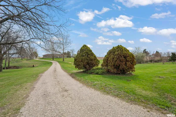 $250,000 | 816 North Stone School Road, Trivoli, IL 61569