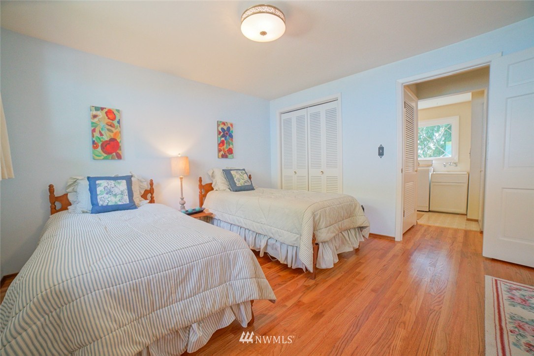 16407 Sylvester Road Southwest Burien, WA 98166 - Photo 24 of 25 Gallery Image 24