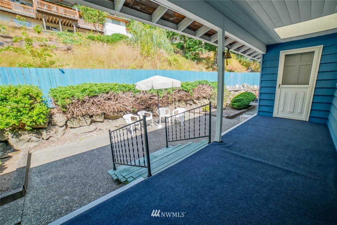 16407 Sylvester Road Southwest Burien, WA 98166 - Photo 8 of 25 Gallery Image 8