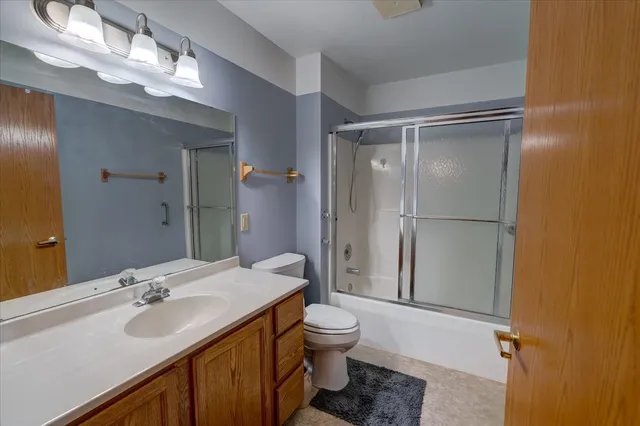 $339,900 | 711 Kensington Square, Stoughton, WI 53589