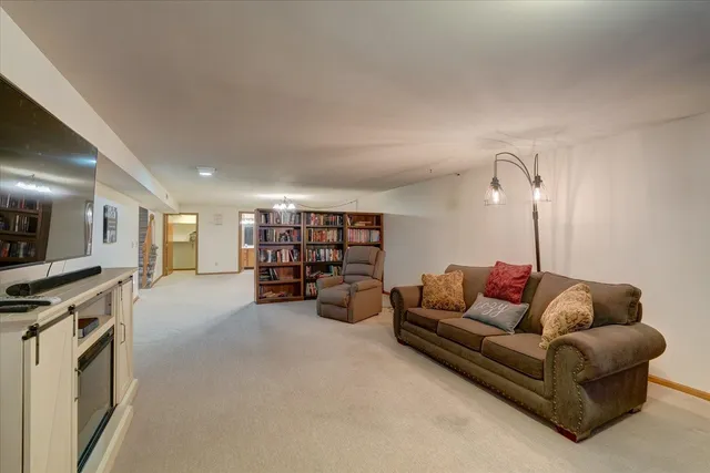 $339,900 | 711 Kensington Square, Stoughton, WI 53589