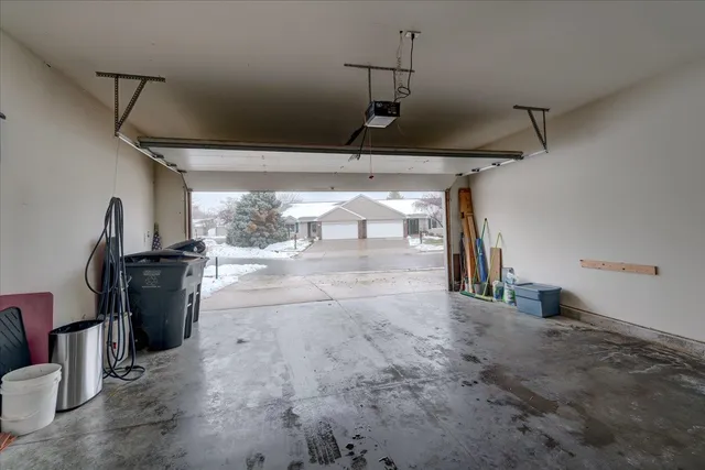 $339,900 | 711 Kensington Square, Stoughton, WI 53589