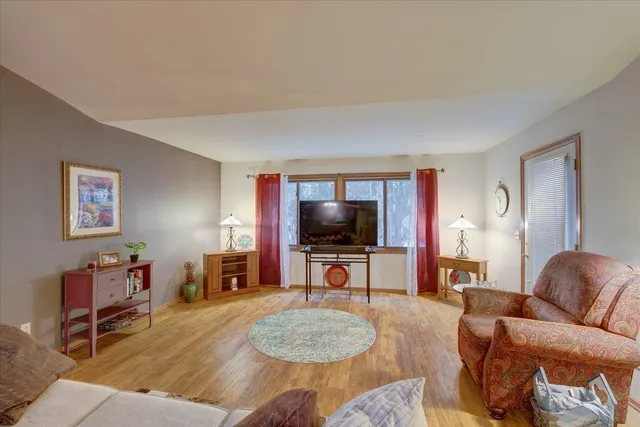 $339,900 | 711 Kensington Square, Stoughton, WI 53589