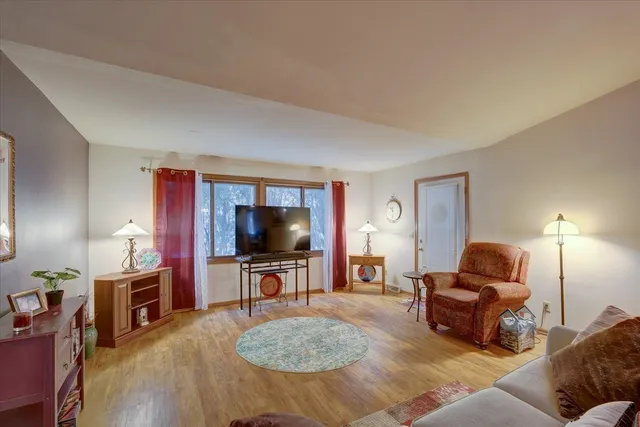 $339,900 | 711 Kensington Square, Stoughton, WI 53589