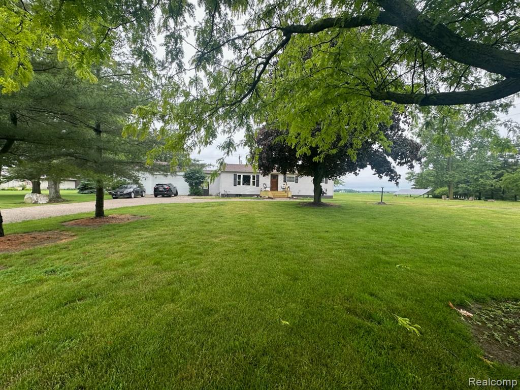 249 North Gates Road Sandusky, MI 48471 - Photo 4 of 34