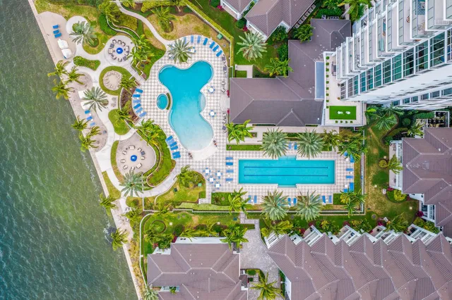 $29,500 | 3 Water Club Way, Unit 1802, North Palm Beach, FL 33408