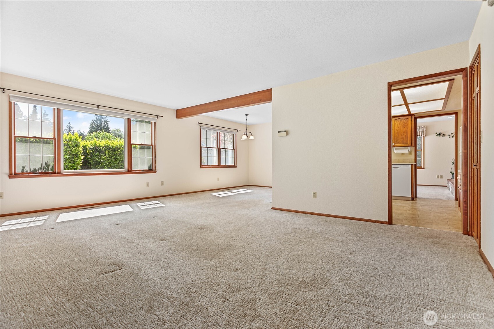 1843 Main Street, Unit A1 Lynden, WA 98264 - Photo 7 of 37 an empty room with windows and closet