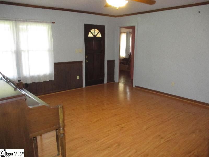1761 Bellview Church Road Laurens, SC 29360 - Photo 5 of 19 Gallery Image 5