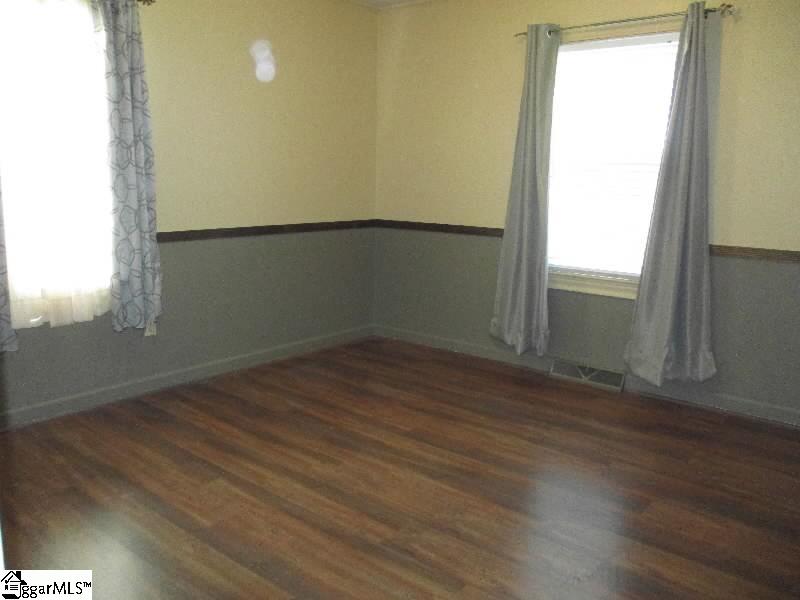 1761 Bellview Church Road Laurens, SC 29360 - Photo 7 of 19 Gallery Image 7