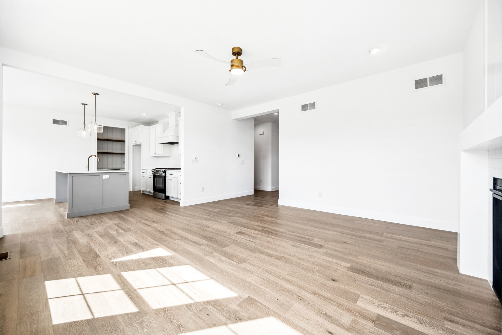 5017 Finlen Lane Bloomington, IL 61705 - Photo 14 of 60