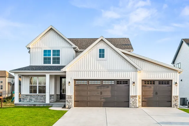 a front view of house with yard